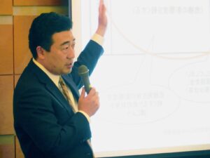 講師　宮下賢路